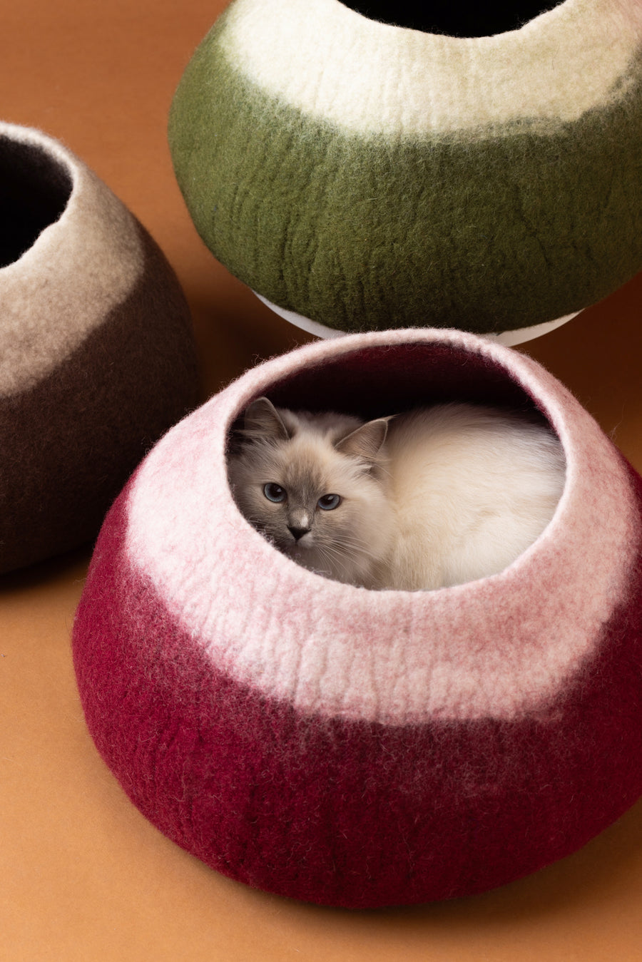 Berry Bliss Cat Basket